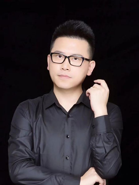 陈爽.jpg