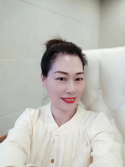 李辉.jpg
